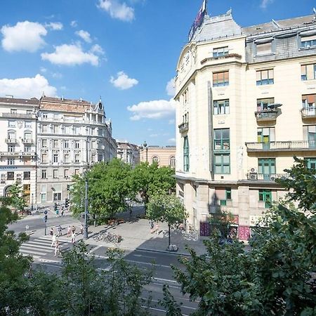 Apartamento Bpr The Golden Astoria With Balcony And A/C Budapest Exterior foto