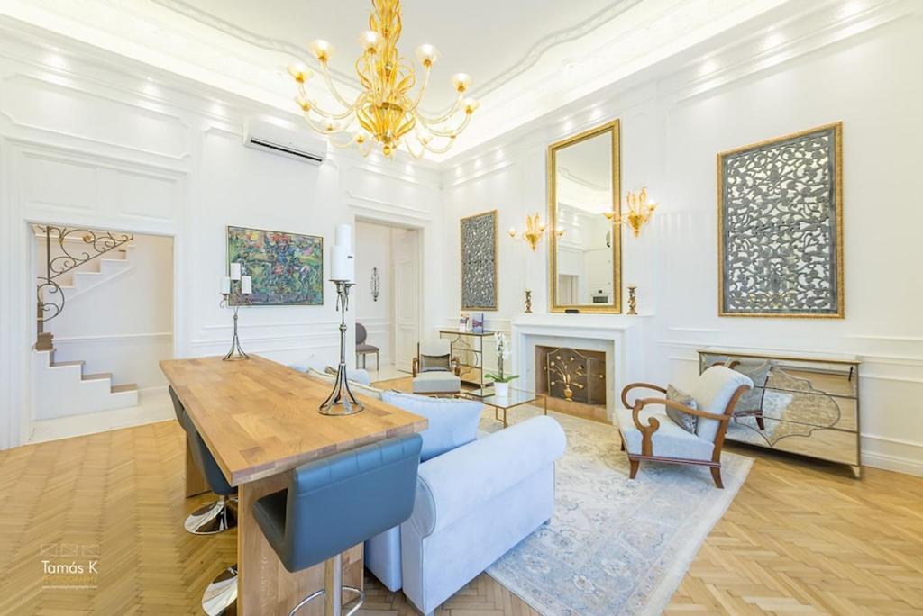 Apartamento Bpr The Golden Astoria With Balcony And A/C Budapest Exterior foto
